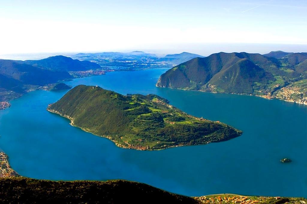 L'Isola Dei Sapori Lägenhet Monte Isola Rum bild